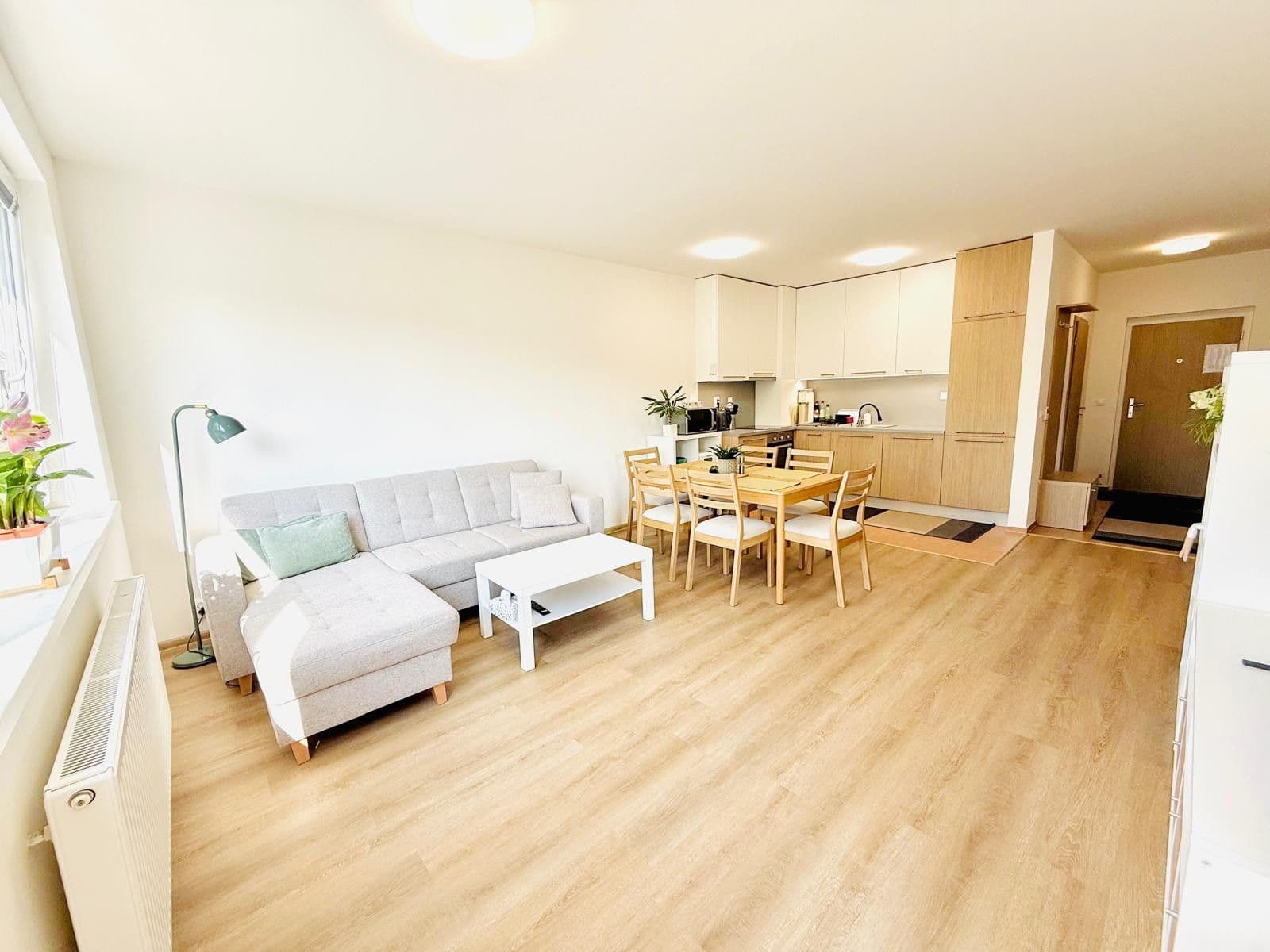 Prenájom bytu 2-izbový 62 m², Dřevnická, Zlín, Zlínský kraj Prenájom bytu 2-izbový 62 m², Dřevnická, Zlín, Zlínský kraj