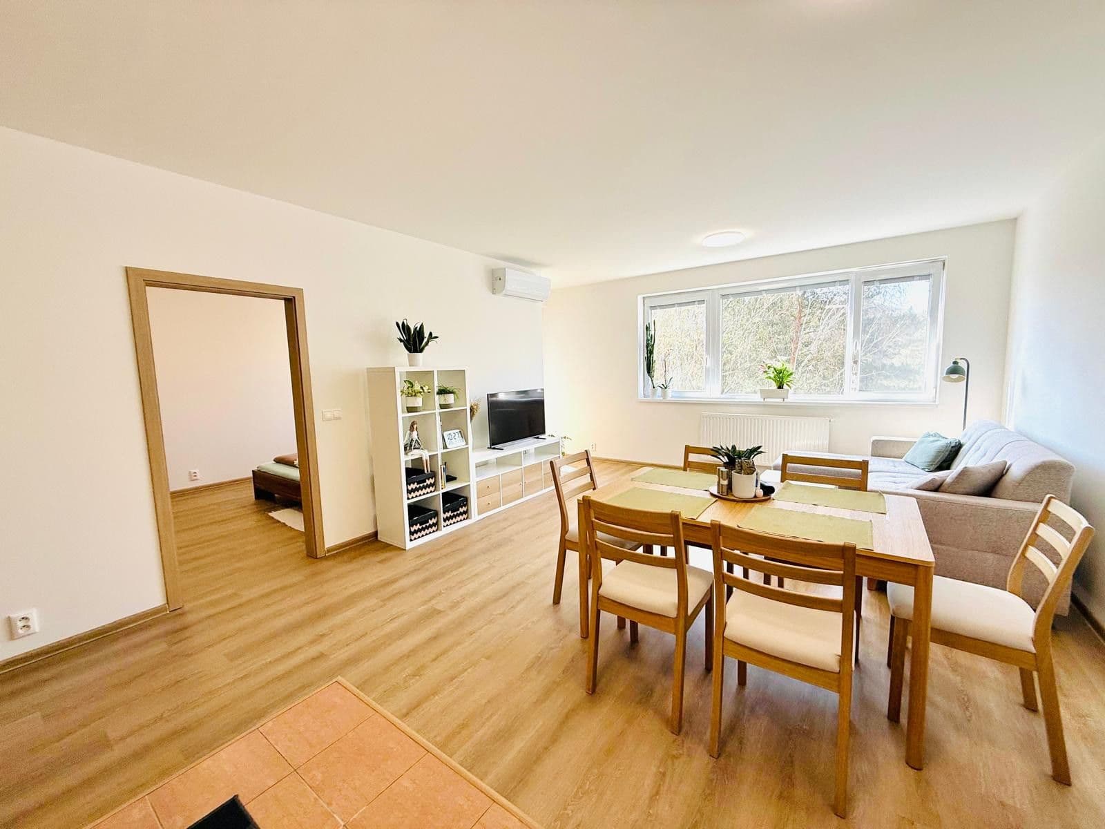 Prenájom bytu 2-izbový 62 m², Dřevnická, Zlín, Zlínský kraj Prenájom bytu 2-izbový 62 m², Dřevnická, Zlín, Zlínský kraj