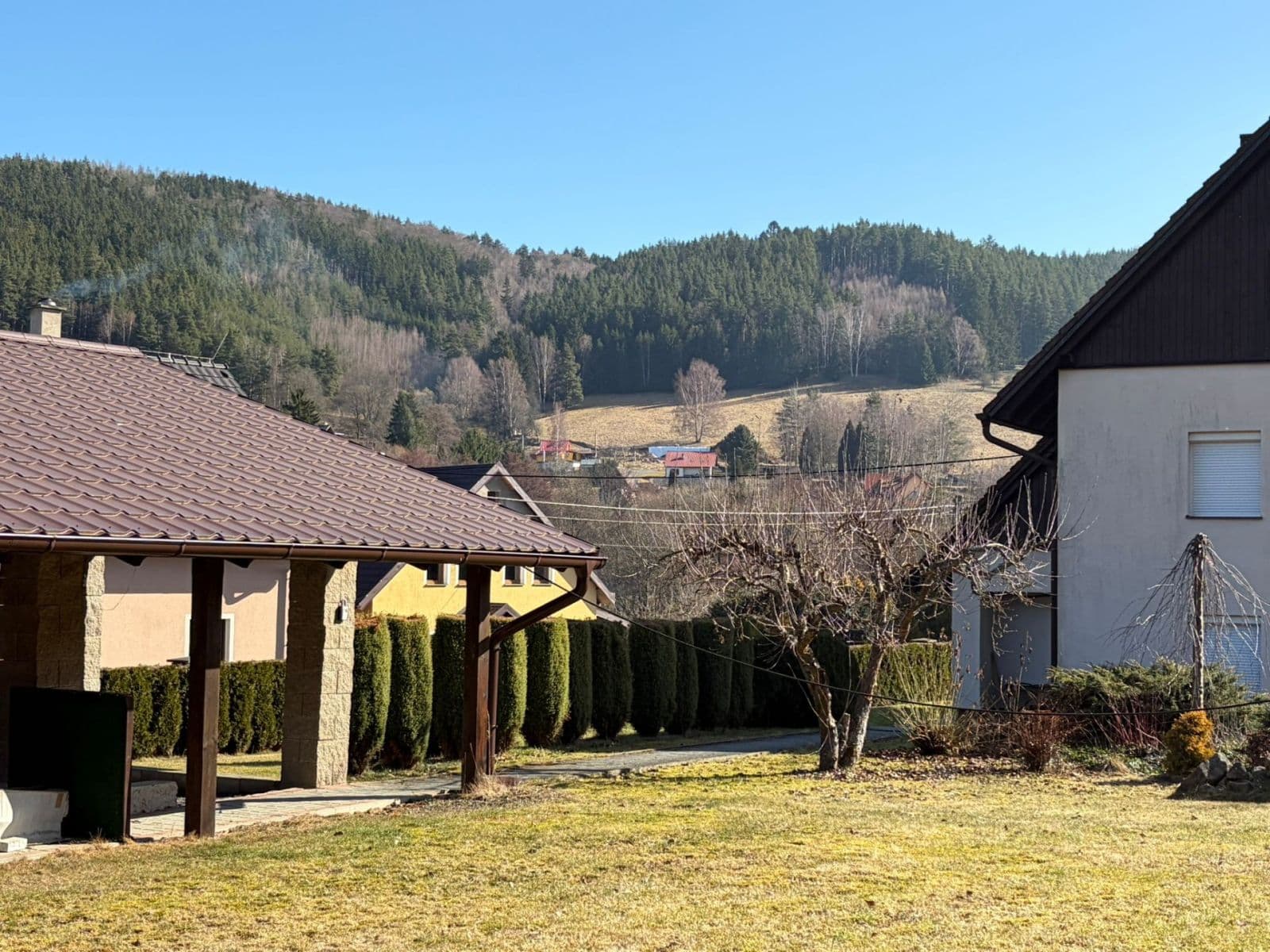 Predaj domu 246 m², pozemek 1.000 m², Teplička, Karlovarský kraj Predaj domu 246 m², pozemek 1.000 m², Teplička, Karlovarský kraj