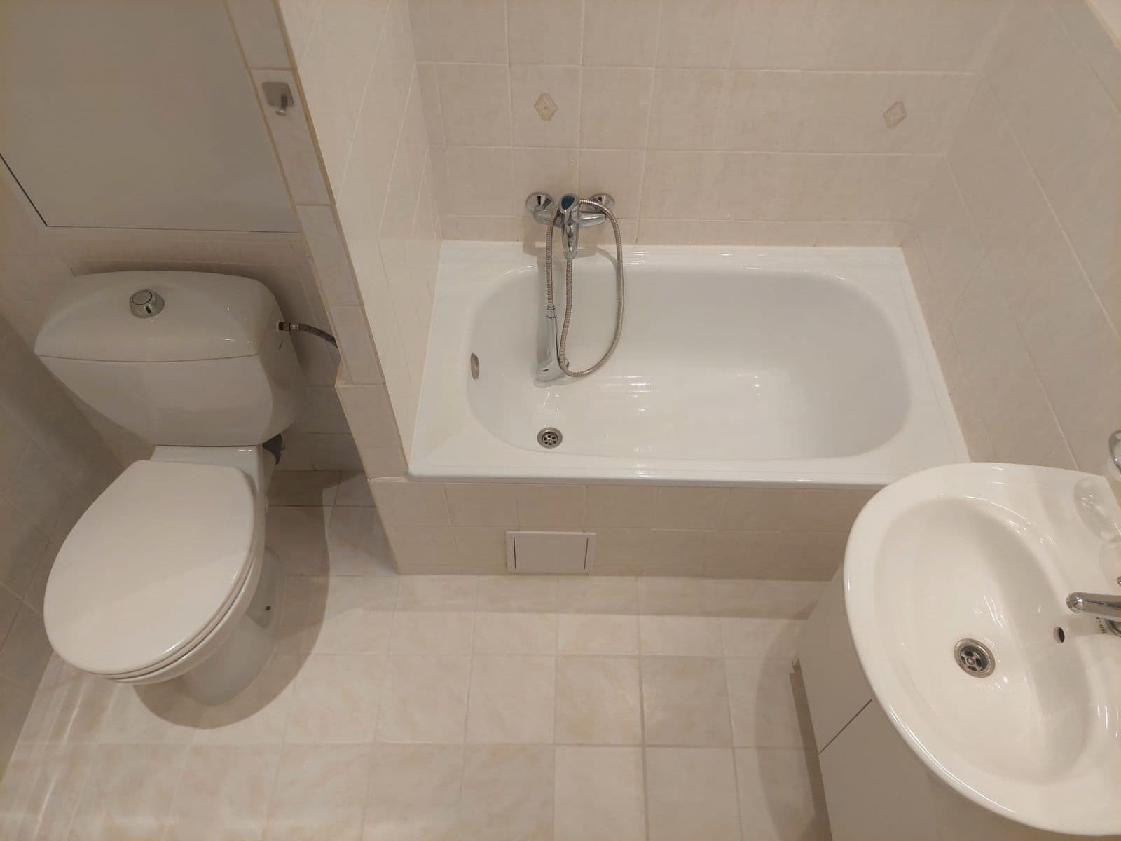 Prenájom bytu 1-izbový 26 m², Varnsdorfská, Praha, Praha Prenájom bytu 1-izbový 26 m², Varnsdorfská, Praha, Praha