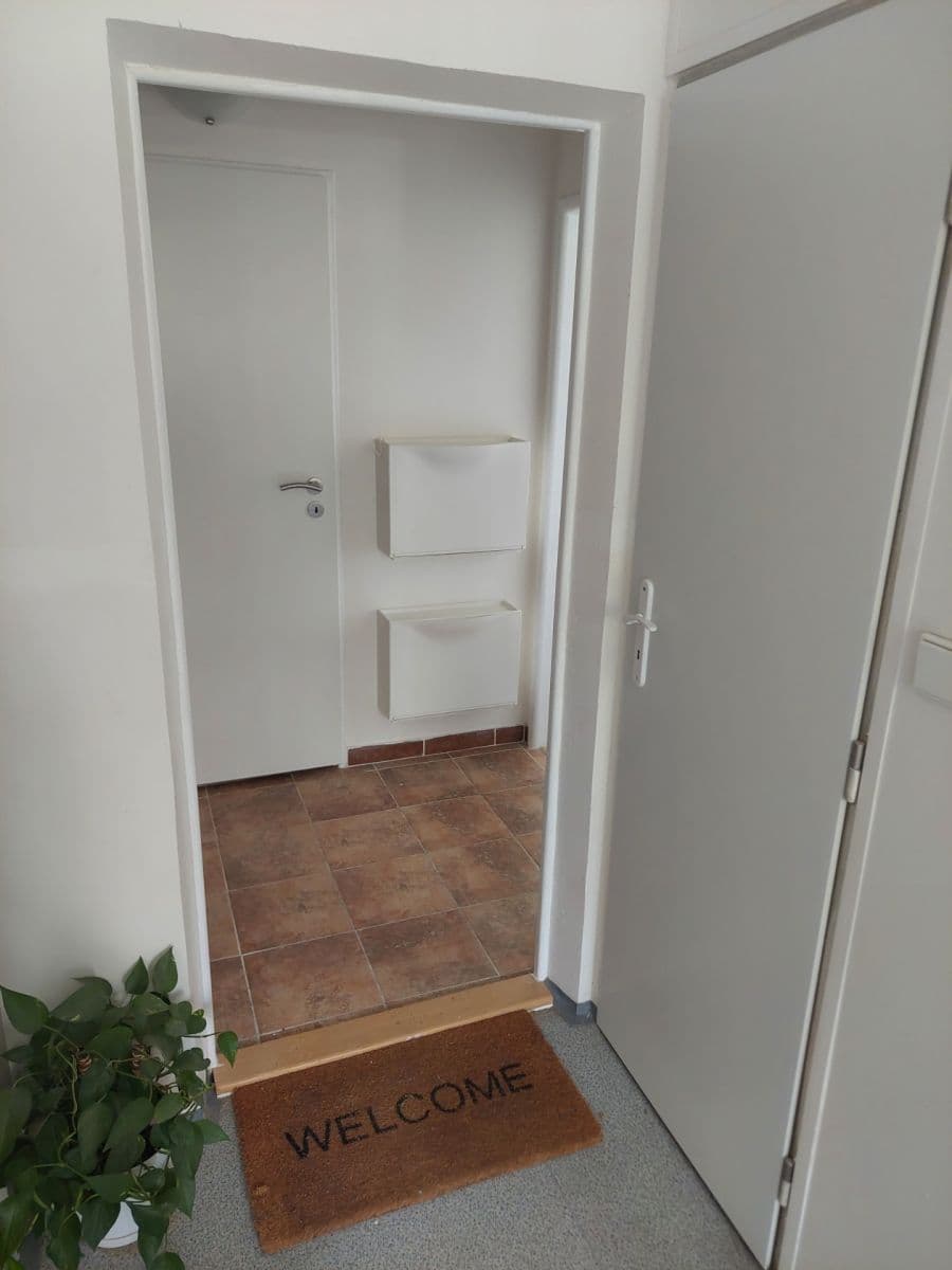 Prenájom bytu 1-izbový 26 m², Varnsdorfská, Praha, Praha Prenájom bytu 1-izbový 26 m², Varnsdorfská, Praha, Praha