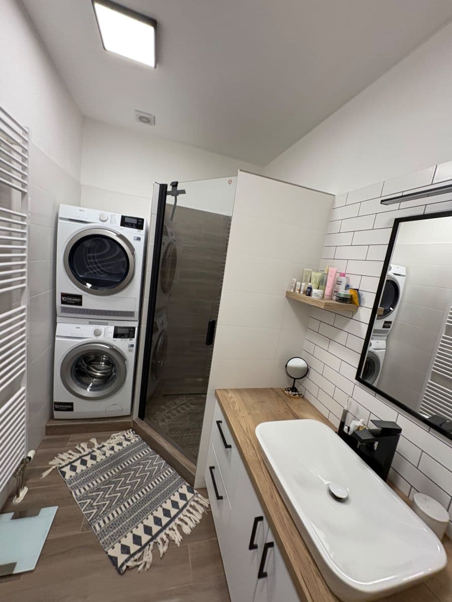 Prenájom bytu 2-izbový 62 m², Obránců míru, Třebíč, Kraj Vysočina Prenájom bytu 2-izbový 62 m², Obránců míru, Třebíč, Kraj Vysočina