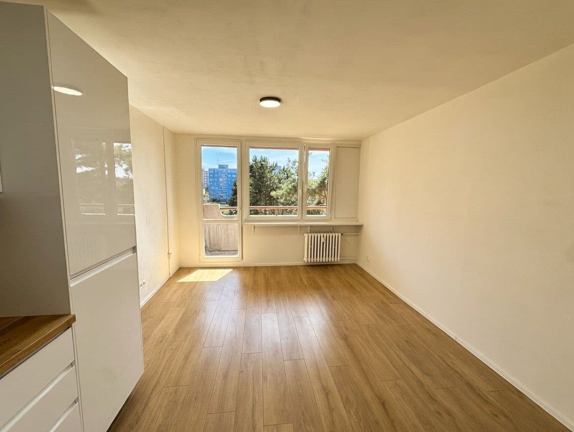 Predaj bytu 4-izbový 81 m², Výletní, Praha, Praha Predaj bytu 4-izbový 81 m², Výletní, Praha, Praha