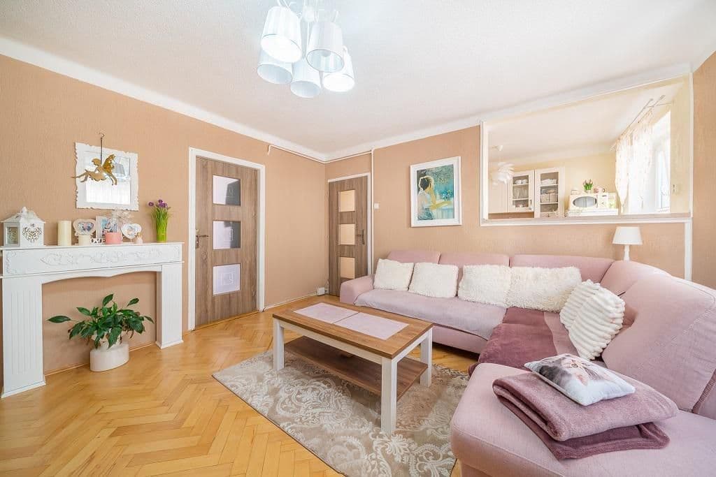 Prenájom bytu 2-izbový 61 m², Na Hradčanech, Cheb, Karlovarský kraj Prenájom bytu 2-izbový 61 m², Na Hradčanech, Cheb, Karlovarský kraj
