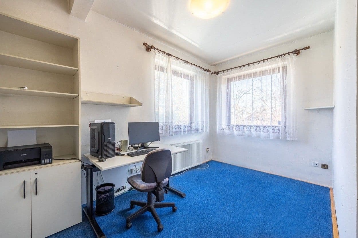 Predaj domu 330 m², pozemek 968 m², Lovčická, Praha, Praha Predaj domu 330 m², pozemek 968 m², Lovčická, Praha, Praha