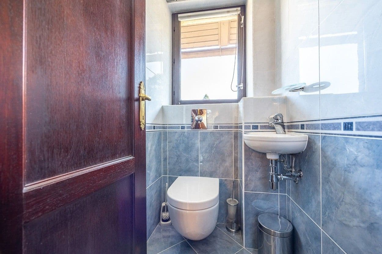 Predaj domu 330 m², pozemek 968 m², Lovčická, Praha, Praha Predaj domu 330 m², pozemek 968 m², Lovčická, Praha, Praha