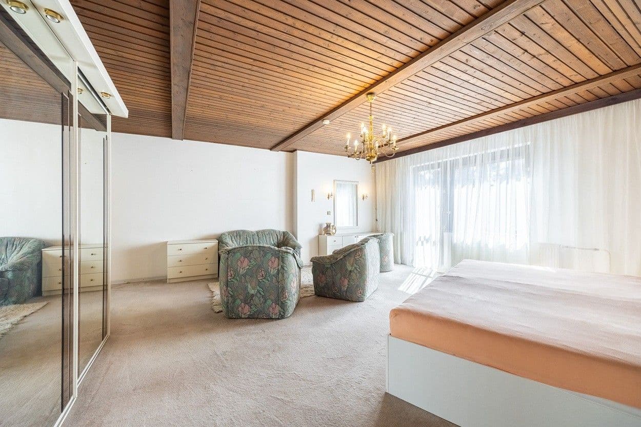 Predaj domu 330 m², pozemek 968 m², Lovčická, Praha, Praha Predaj domu 330 m², pozemek 968 m², Lovčická, Praha, Praha