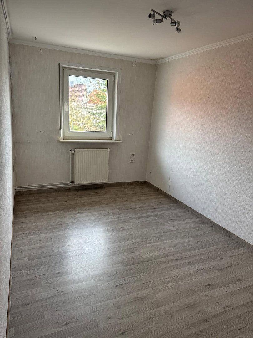 Prenájom bytu 4-izbový 115 m², Am Breiten 2, Delligsen, Dolné Sasko Prenájom bytu 4-izbový 115 m², Am Breiten 2, Delligsen, Dolné Sasko