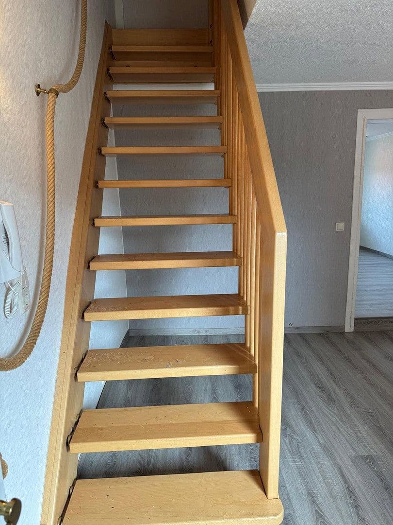 Prenájom bytu 4-izbový 115 m², Am Breiten 2, Delligsen, Dolné Sasko Prenájom bytu 4-izbový 115 m², Am Breiten 2, Delligsen, Dolné Sasko