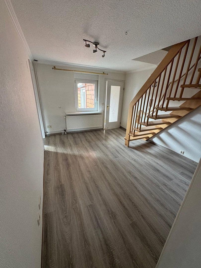 Prenájom bytu 4-izbový 115 m², Am Breiten 2, Delligsen, Dolné Sasko Prenájom bytu 4-izbový 115 m², Am Breiten 2, Delligsen, Dolné Sasko