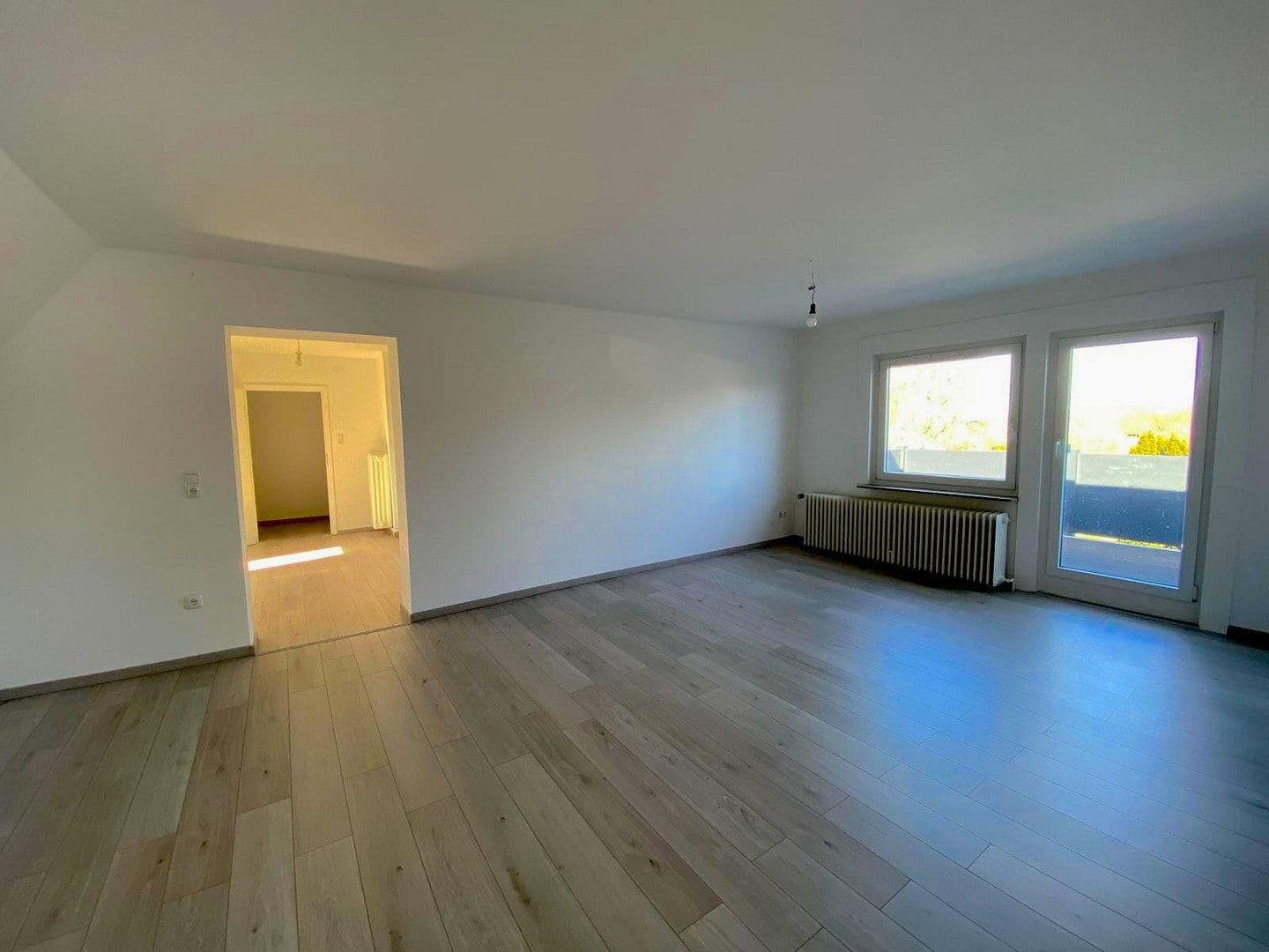 Prenájom bytu 3-izbový 90 m², Stade, Dolné Sasko Prenájom bytu 3-izbový 90 m², Stade, Dolné Sasko