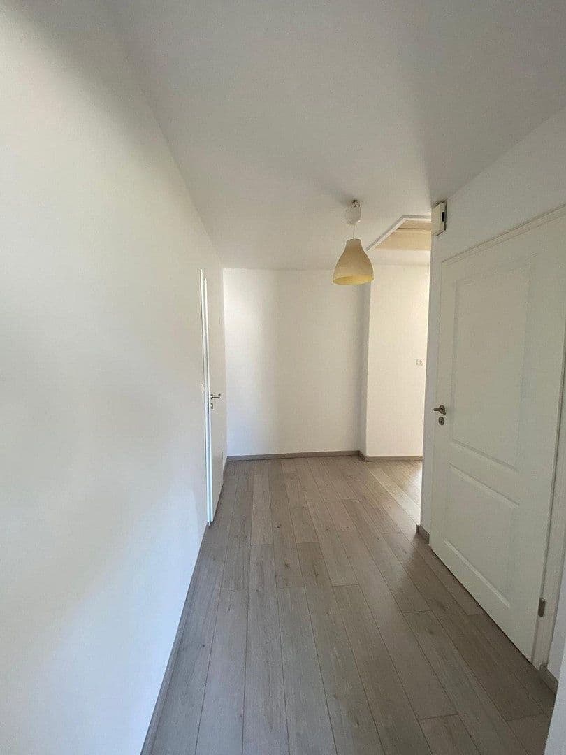 Prenájom bytu 3-izbový 90 m², Stade, Dolné Sasko Prenájom bytu 3-izbový 90 m², Stade, Dolné Sasko