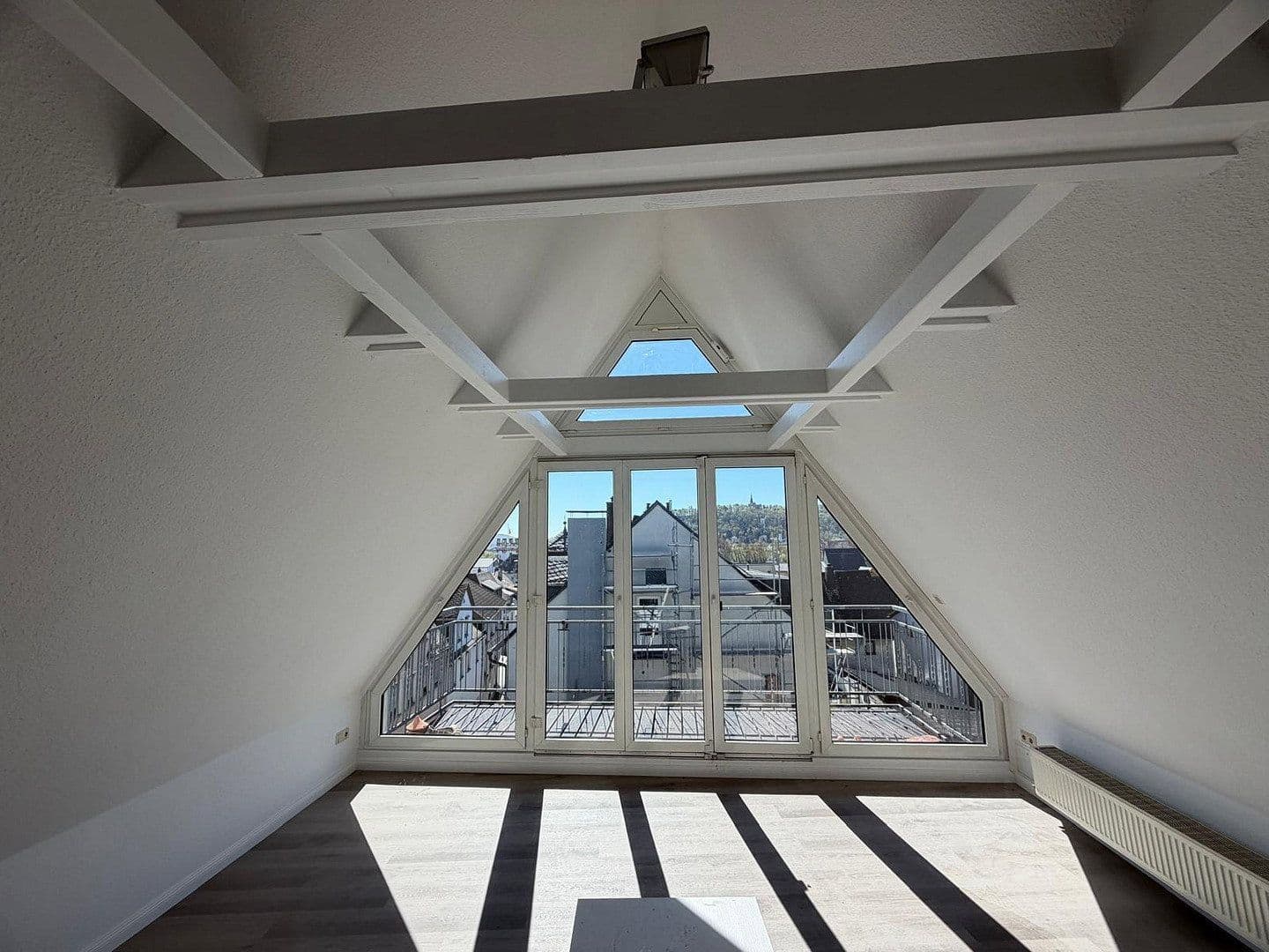 Prenájom bytu 3-izbový 128 m², Schmidtstraße 12, Rüdesheim am Rhein, Hesensko Prenájom bytu 3-izbový 128 m², Schmidtstraße 12, Rüdesheim am Rhein, Hesensko