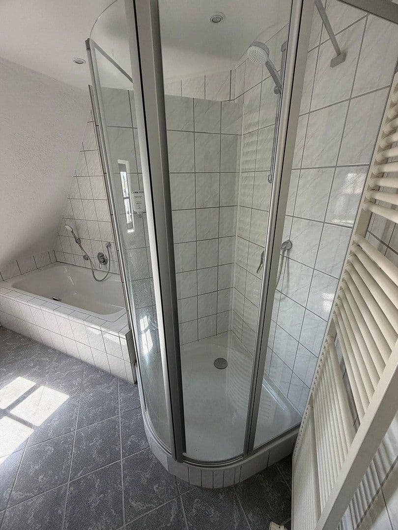 Prenájom bytu 3-izbový 128 m², Schmidtstraße 12, Rüdesheim am Rhein, Hesensko Prenájom bytu 3-izbový 128 m², Schmidtstraße 12, Rüdesheim am Rhein, Hesensko