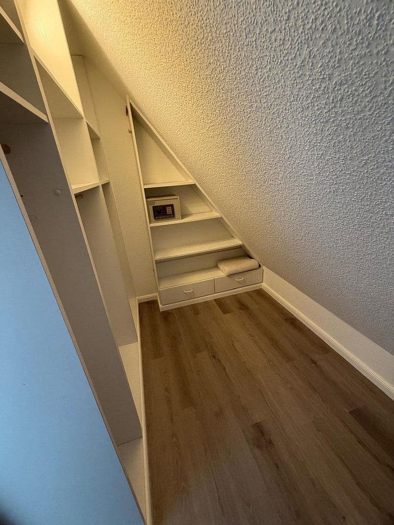 Prenájom bytu 3-izbový 128 m², Schmidtstraße 12, Rüdesheim am Rhein, Hesensko Prenájom bytu 3-izbový 128 m², Schmidtstraße 12, Rüdesheim am Rhein, Hesensko