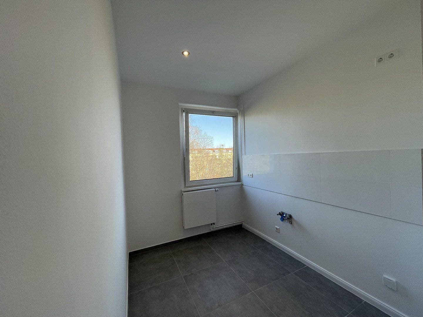 Prenájom bytu 3-izbový 66 m², Kilstetter Straße 26, Berlin, Berlín Prenájom bytu 3-izbový 66 m², Kilstetter Straße 26, Berlin, Berlín