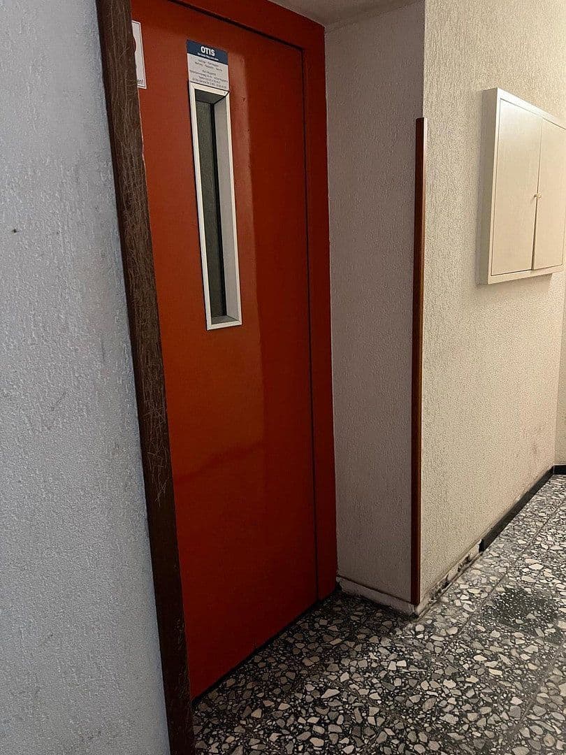 Prenájom bytu 5-izbový 85 m², Am Brögel 4, Wuppertal, Severné Porýnie - Westfálsko Prenájom bytu 5-izbový 85 m², Am Brögel 4, Wuppertal, Severné Porýnie - Westfálsko