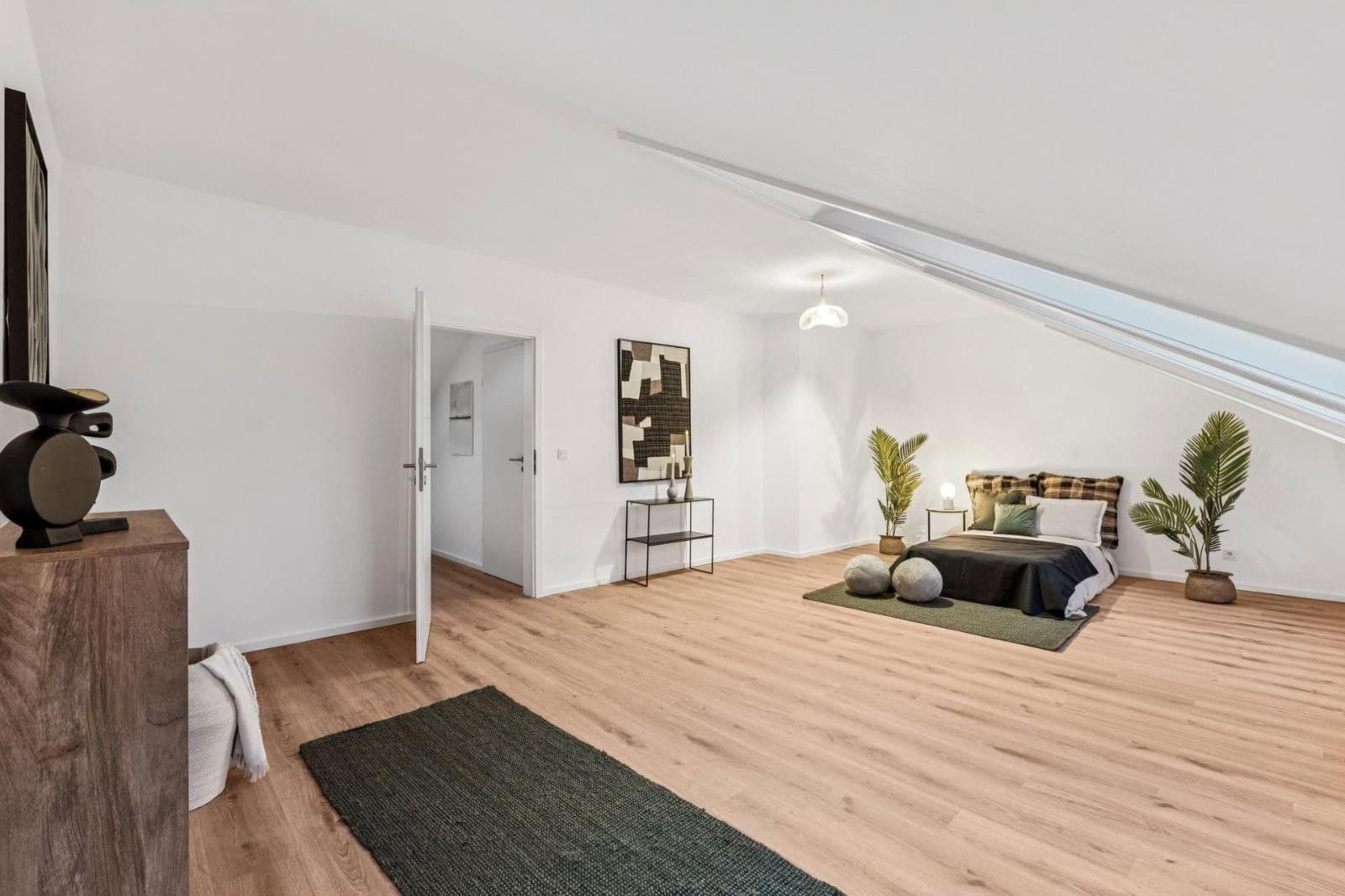 Predaj domu 136 m², pozemek 260 m², Im Brünfeld 3E, Seelze, Dolné Sasko Predaj domu 136 m², pozemek 260 m², Im Brünfeld 3E, Seelze, Dolné Sasko