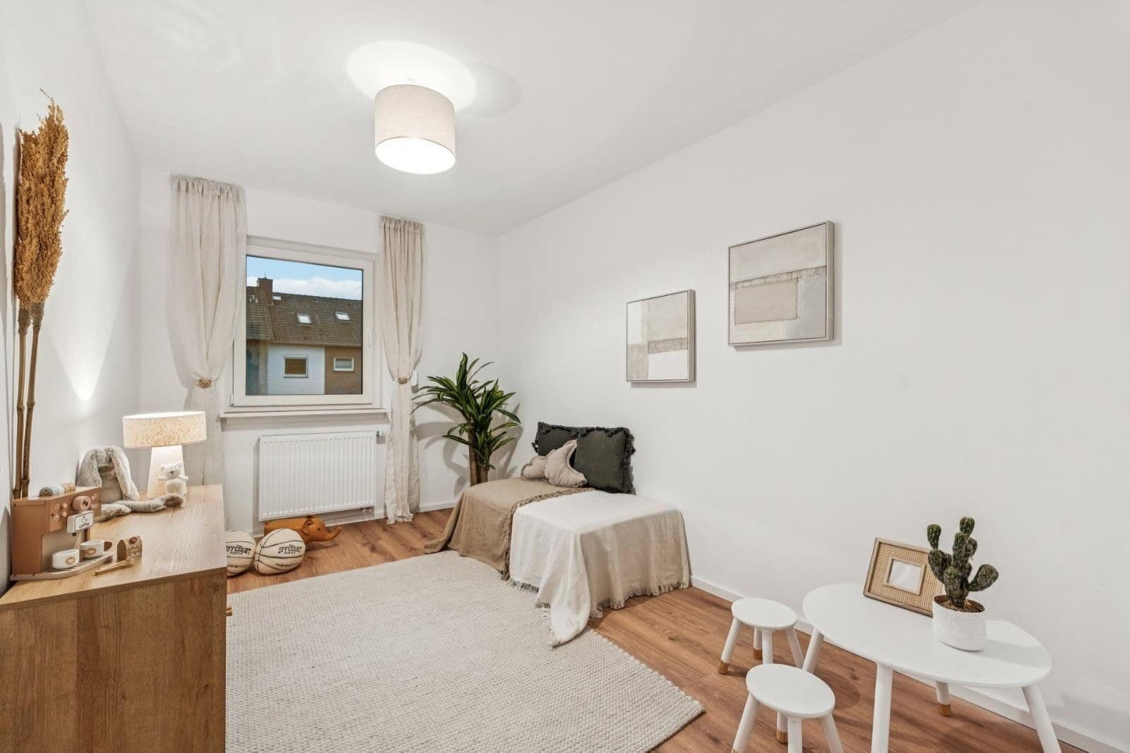 Predaj domu 136 m², pozemek 260 m², Im Brünfeld 3E, Seelze, Dolné Sasko Predaj domu 136 m², pozemek 260 m², Im Brünfeld 3E, Seelze, Dolné Sasko