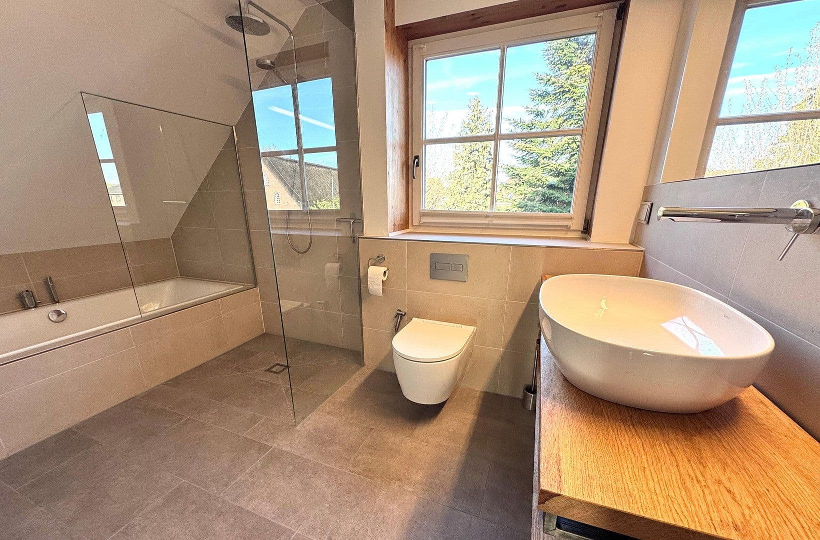 Predaj domu 144 m², pozemek 760 m², Hauptstr. 83, Appen, Šlezvicko-Holštajnsko Predaj domu 144 m², pozemek 760 m², Hauptstr. 83, Appen, Šlezvicko-Holštajnsko