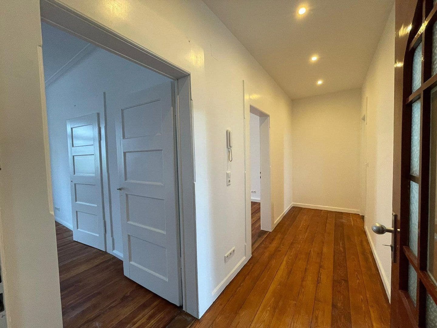 Prenájom bytu 2-izbový 65 m², Stuttgart, Bádensko-Wurttembersko Prenájom bytu 2-izbový 65 m², Stuttgart, Bádensko-Wurttembersko