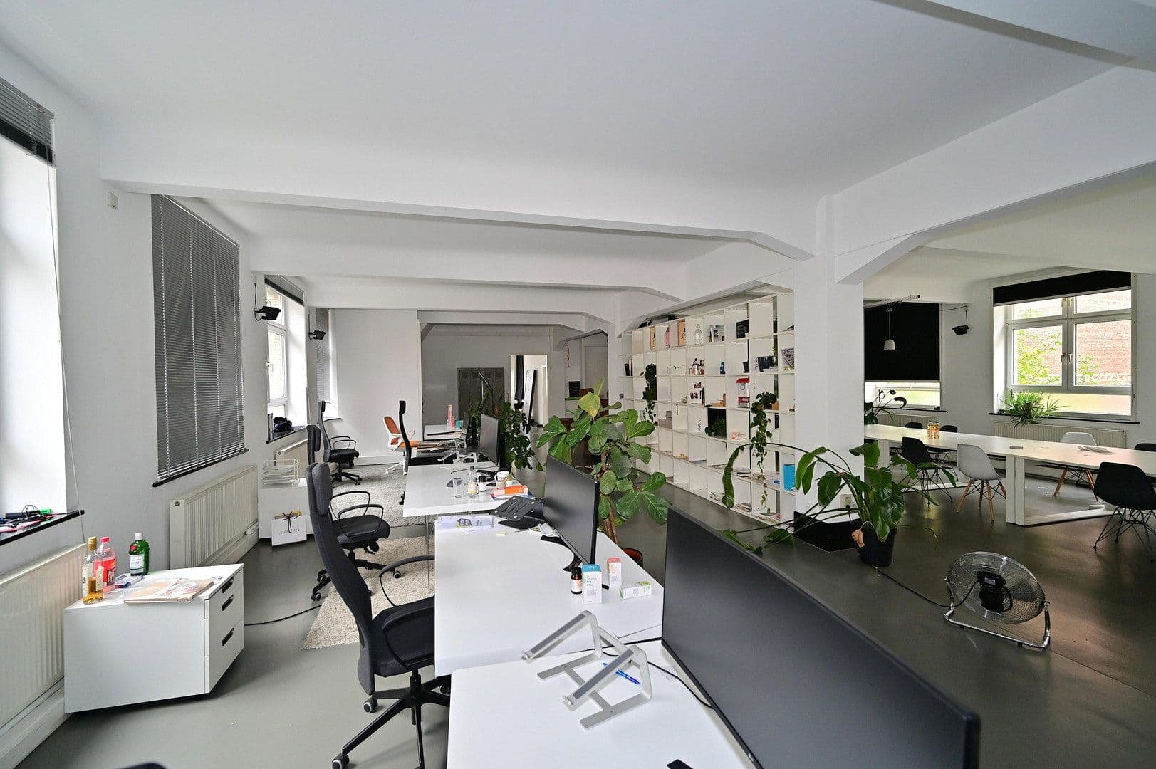 Prenájom kancelárie 282 m², Stuttgart, Bádensko-Wurttembersko Prenájom kancelárie 282 m², Stuttgart, Bádensko-Wurttembersko