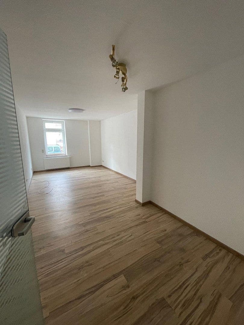 Prenájom bytu 3-izbový 115 m², Döbeln, Sasko Prenájom bytu 3-izbový 115 m², Döbeln, Sasko