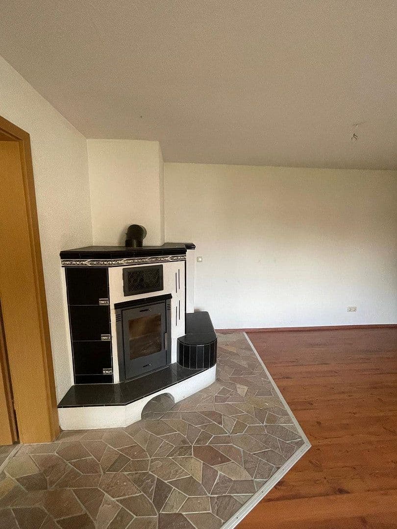 Prenájom bytu 3-izbový 115 m², Döbeln, Sasko Prenájom bytu 3-izbový 115 m², Döbeln, Sasko