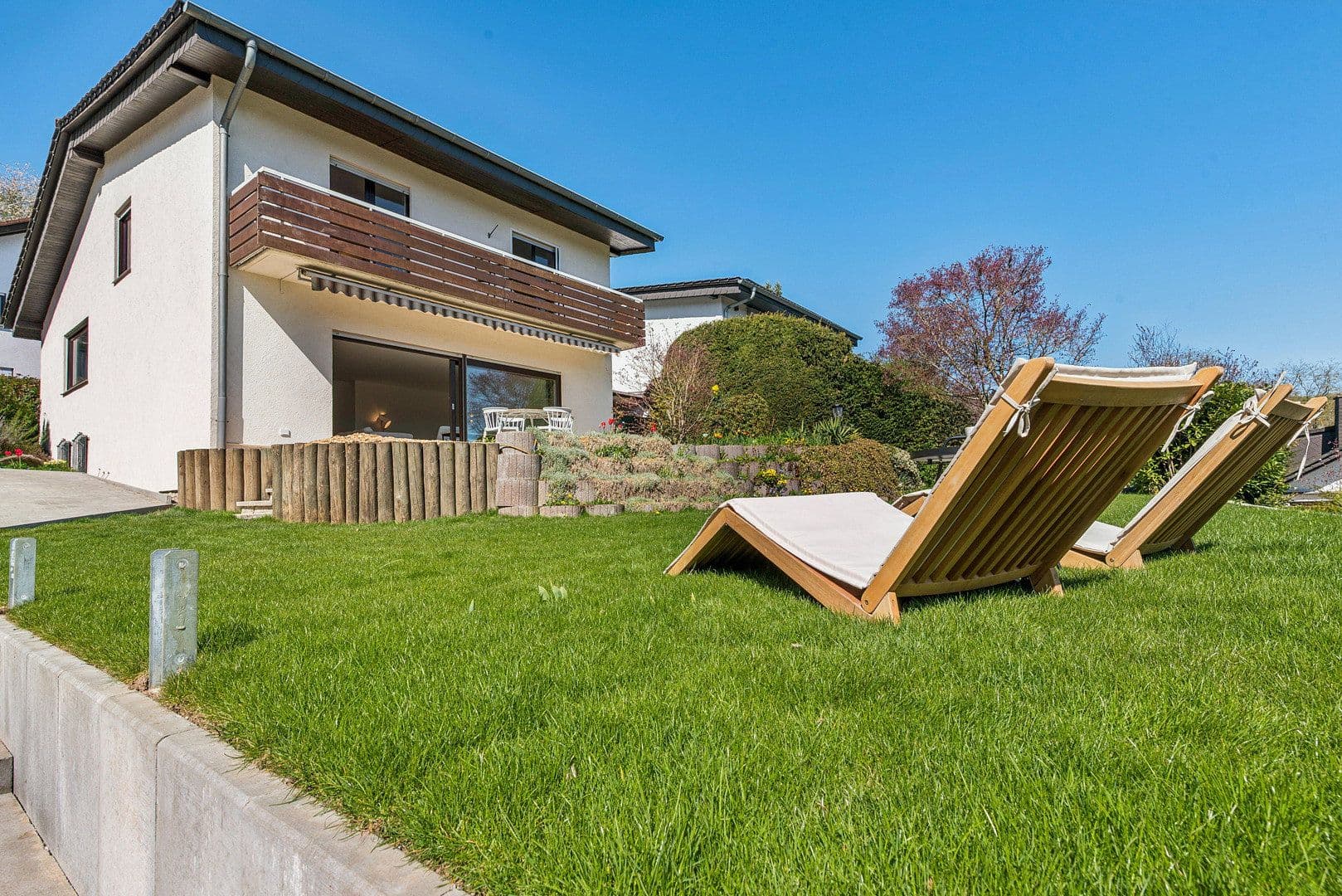 Predaj domu 177 m², pozemek 364 m², Bad Soden am Taunus, Hesensko Predaj domu 177 m², pozemek 364 m², Bad Soden am Taunus, Hesensko