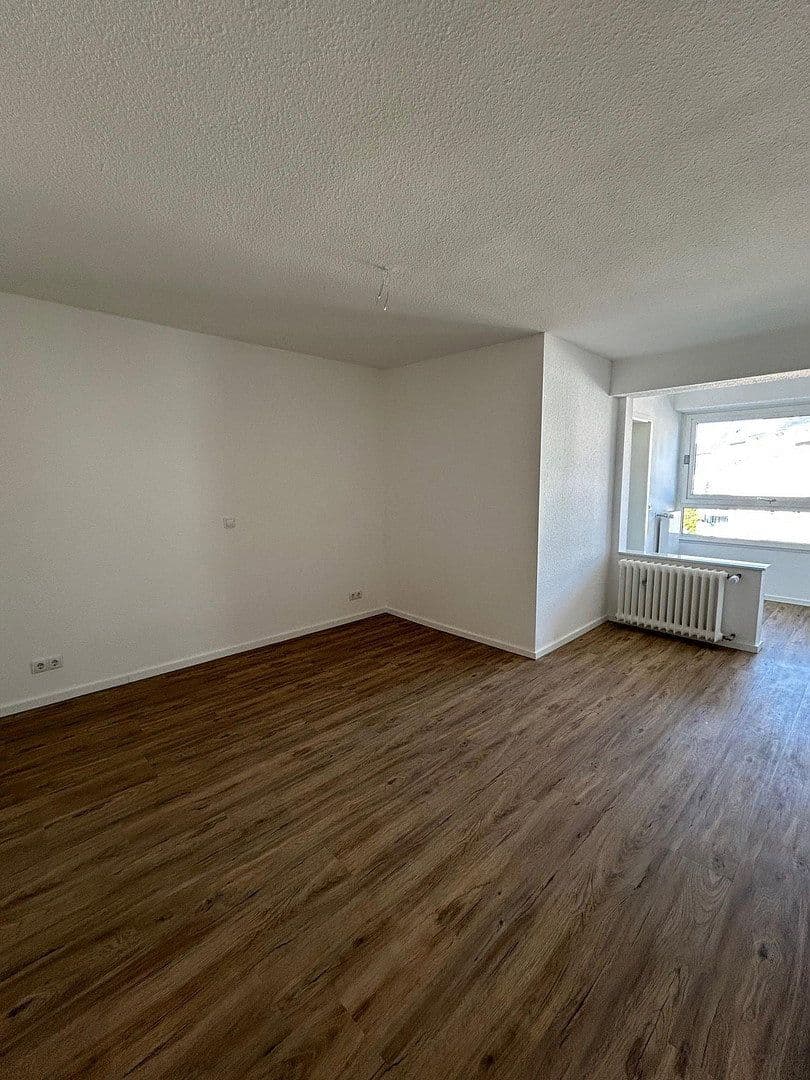 Prenájom bytu 3-izbový 65 m², Bonn, Severné Porýnie - Westfálsko Prenájom bytu 3-izbový 65 m², Bonn, Severné Porýnie - Westfálsko