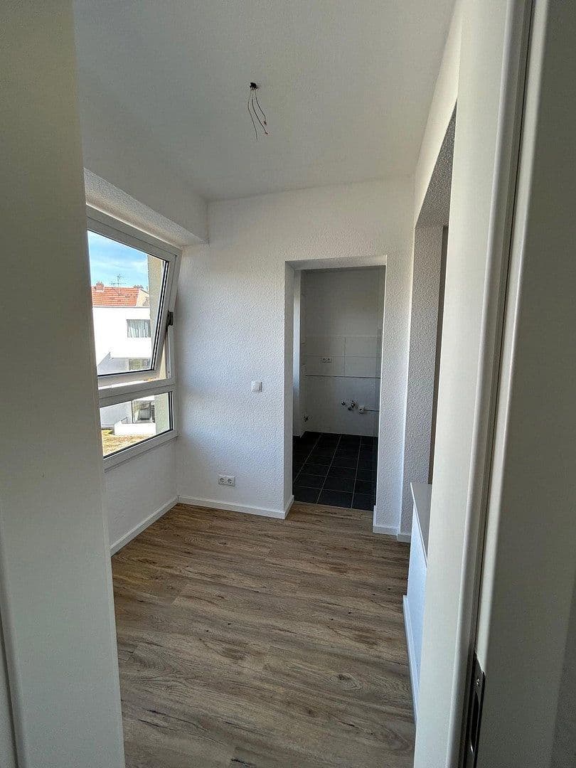 Prenájom bytu 3-izbový 65 m², Bonn, Severné Porýnie - Westfálsko Prenájom bytu 3-izbový 65 m², Bonn, Severné Porýnie - Westfálsko