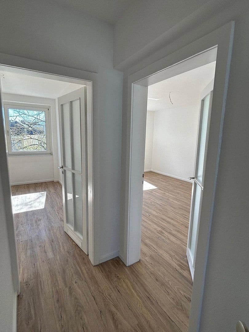 Prenájom bytu 3-izbový 65 m², Bonn, Severné Porýnie - Westfálsko Prenájom bytu 3-izbový 65 m², Bonn, Severné Porýnie - Westfálsko