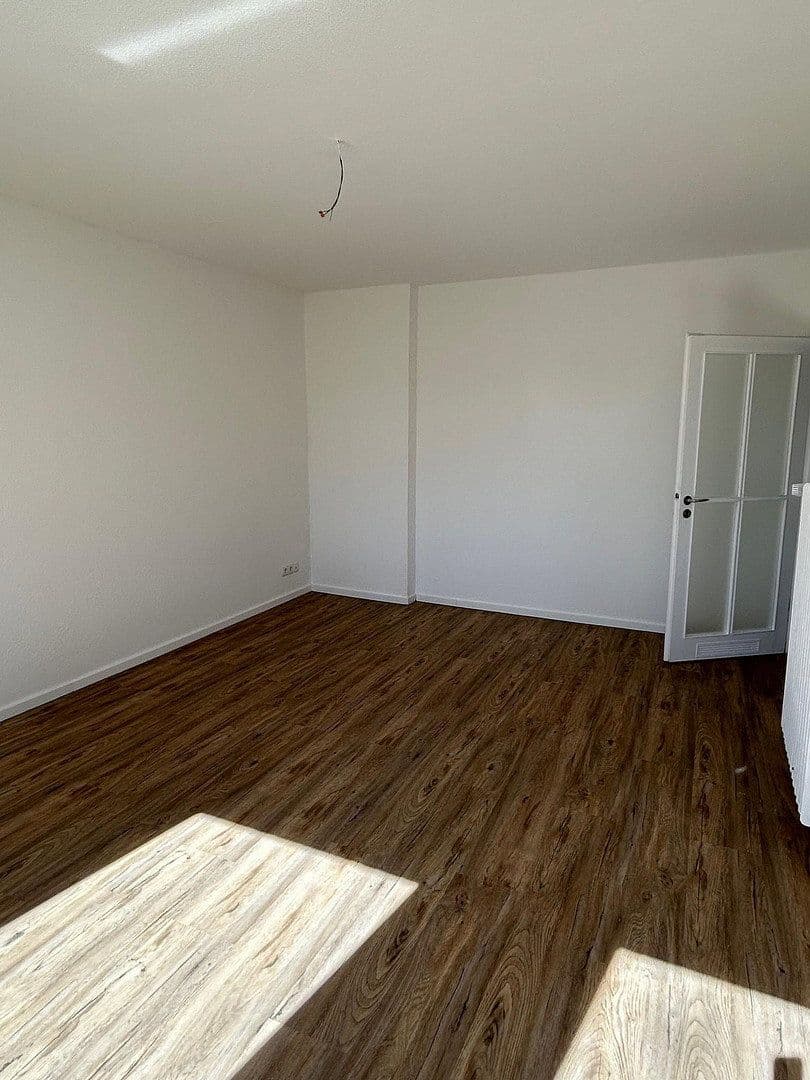 Prenájom bytu 3-izbový 65 m², Bonn, Severné Porýnie - Westfálsko Prenájom bytu 3-izbový 65 m², Bonn, Severné Porýnie - Westfálsko