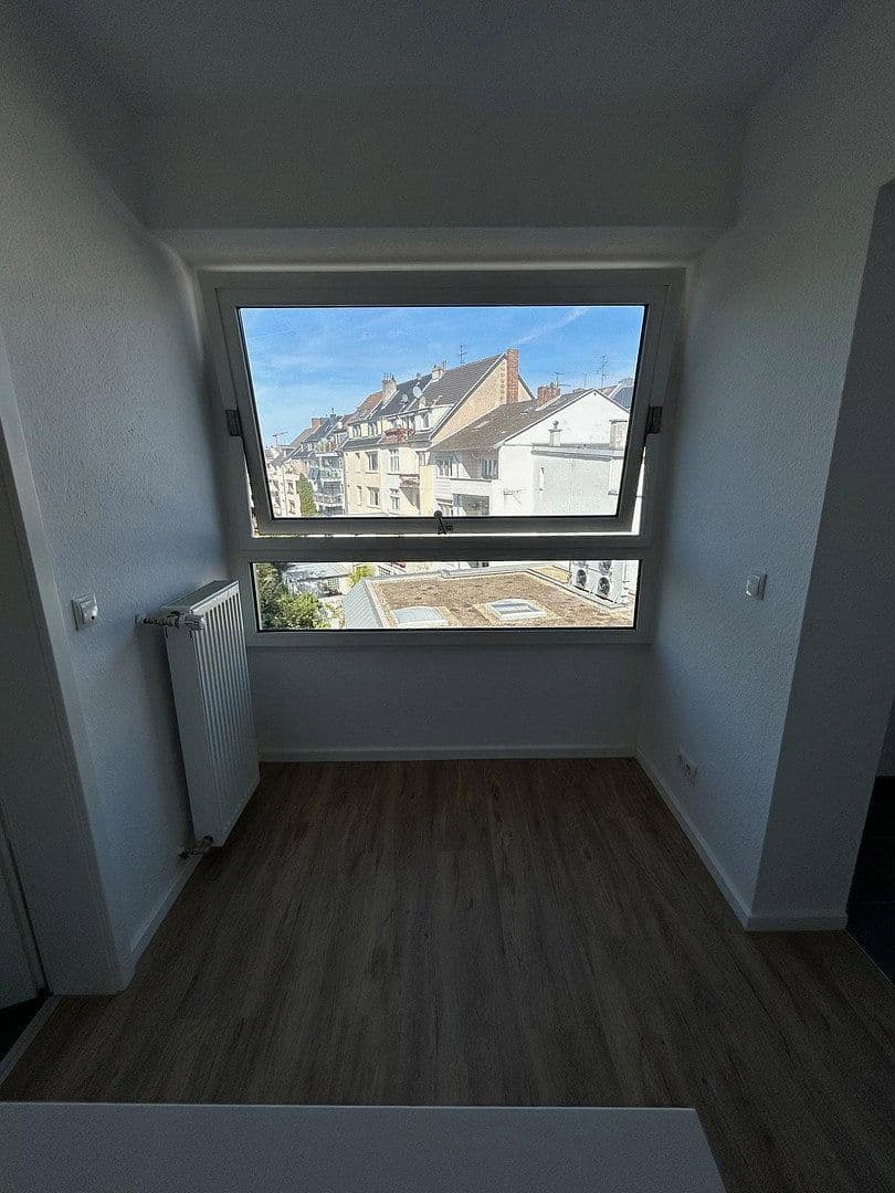 Prenájom bytu 3-izbový 65 m², Bonn, Severné Porýnie - Westfálsko Prenájom bytu 3-izbový 65 m², Bonn, Severné Porýnie - Westfálsko