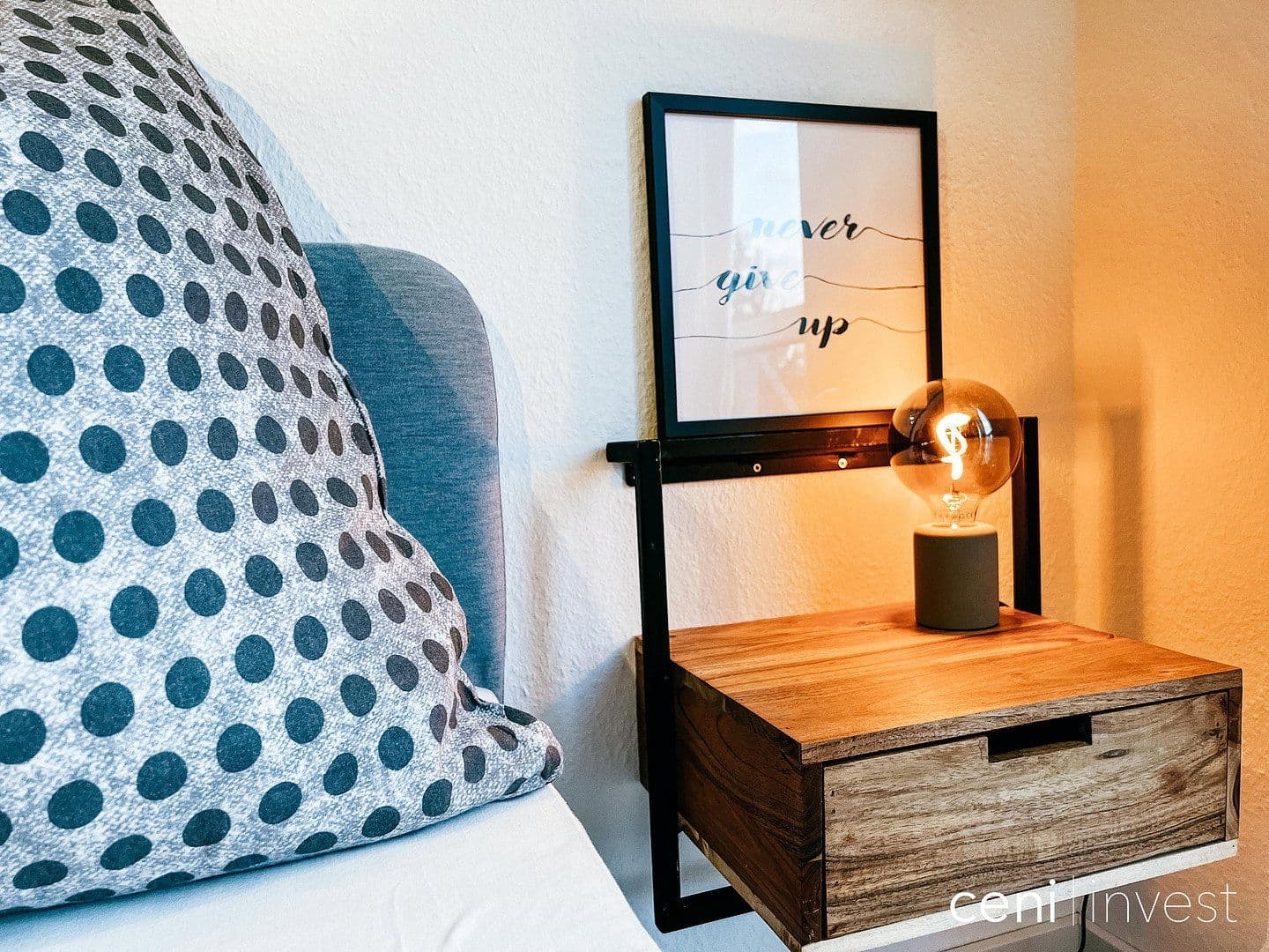 Prenájom bytu 1-izbový 25 m², Neckarauer Straße 217, Mannheim, Bádensko-Wurttembersko Prenájom bytu 1-izbový 25 m², Neckarauer Straße 217, Mannheim, Bádensko-Wurttembersko