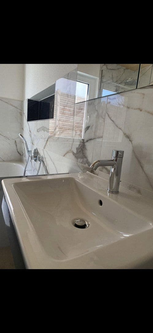 Prenájom bytu 3-izbový 95 m², Backnang, Bádensko-Wurttembersko Prenájom bytu 3-izbový 95 m², Backnang, Bádensko-Wurttembersko