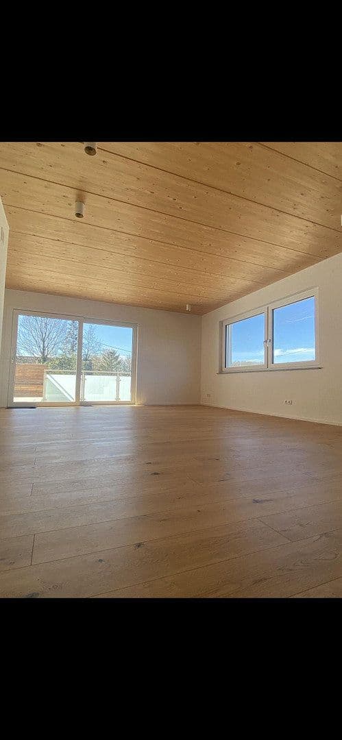 Prenájom bytu 3-izbový 95 m², Backnang, Bádensko-Wurttembersko Prenájom bytu 3-izbový 95 m², Backnang, Bádensko-Wurttembersko