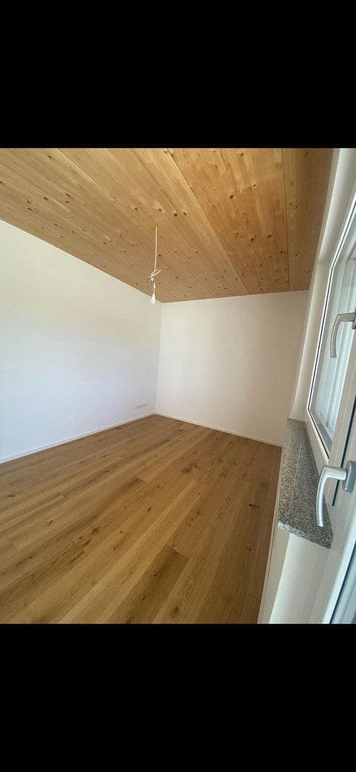 Prenájom bytu 3-izbový 95 m², Backnang, Bádensko-Wurttembersko Prenájom bytu 3-izbový 95 m², Backnang, Bádensko-Wurttembersko