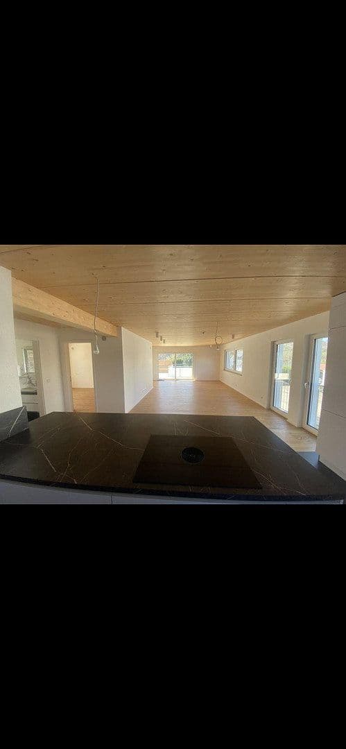 Prenájom bytu 3-izbový 95 m², Backnang, Bádensko-Wurttembersko Prenájom bytu 3-izbový 95 m², Backnang, Bádensko-Wurttembersko