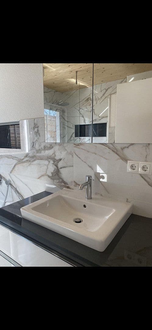 Prenájom bytu 3-izbový 95 m², Backnang, Bádensko-Wurttembersko Prenájom bytu 3-izbový 95 m², Backnang, Bádensko-Wurttembersko