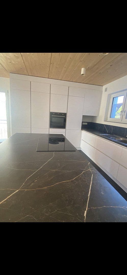 Prenájom bytu 3-izbový 95 m², Backnang, Bádensko-Wurttembersko Prenájom bytu 3-izbový 95 m², Backnang, Bádensko-Wurttembersko