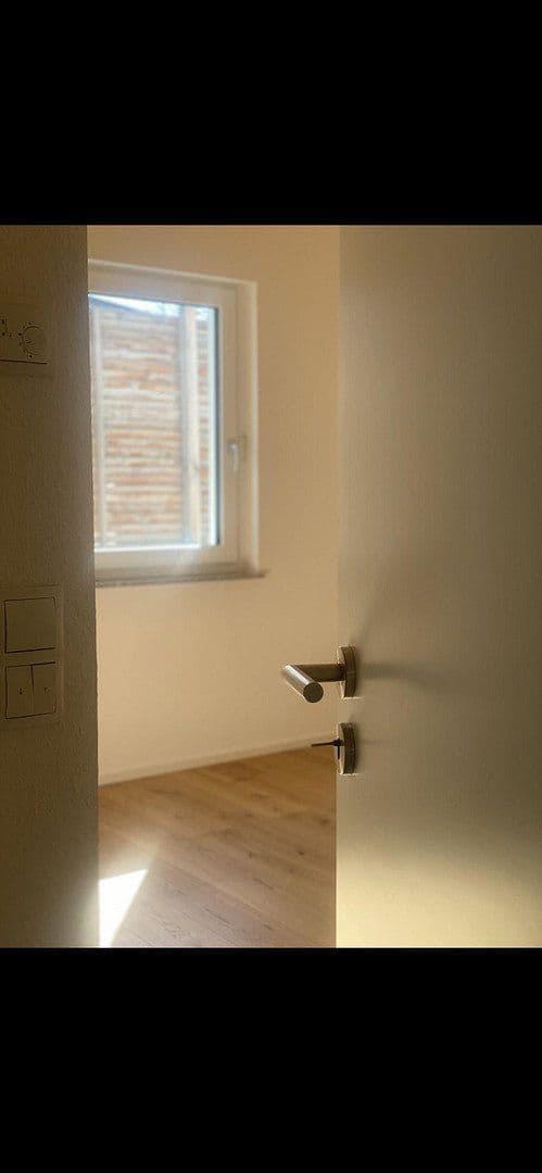 Prenájom bytu 3-izbový 95 m², Backnang, Bádensko-Wurttembersko Prenájom bytu 3-izbový 95 m², Backnang, Bádensko-Wurttembersko