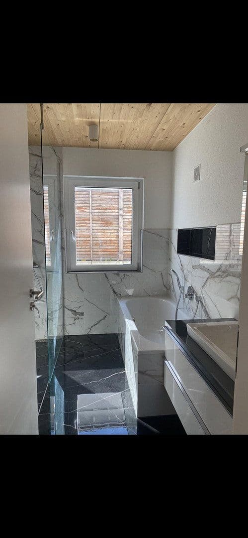 Prenájom bytu 3-izbový 95 m², Backnang, Bádensko-Wurttembersko Prenájom bytu 3-izbový 95 m², Backnang, Bádensko-Wurttembersko