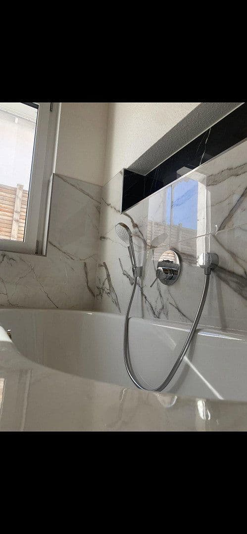 Prenájom bytu 3-izbový 95 m², Backnang, Bádensko-Wurttembersko Prenájom bytu 3-izbový 95 m², Backnang, Bádensko-Wurttembersko