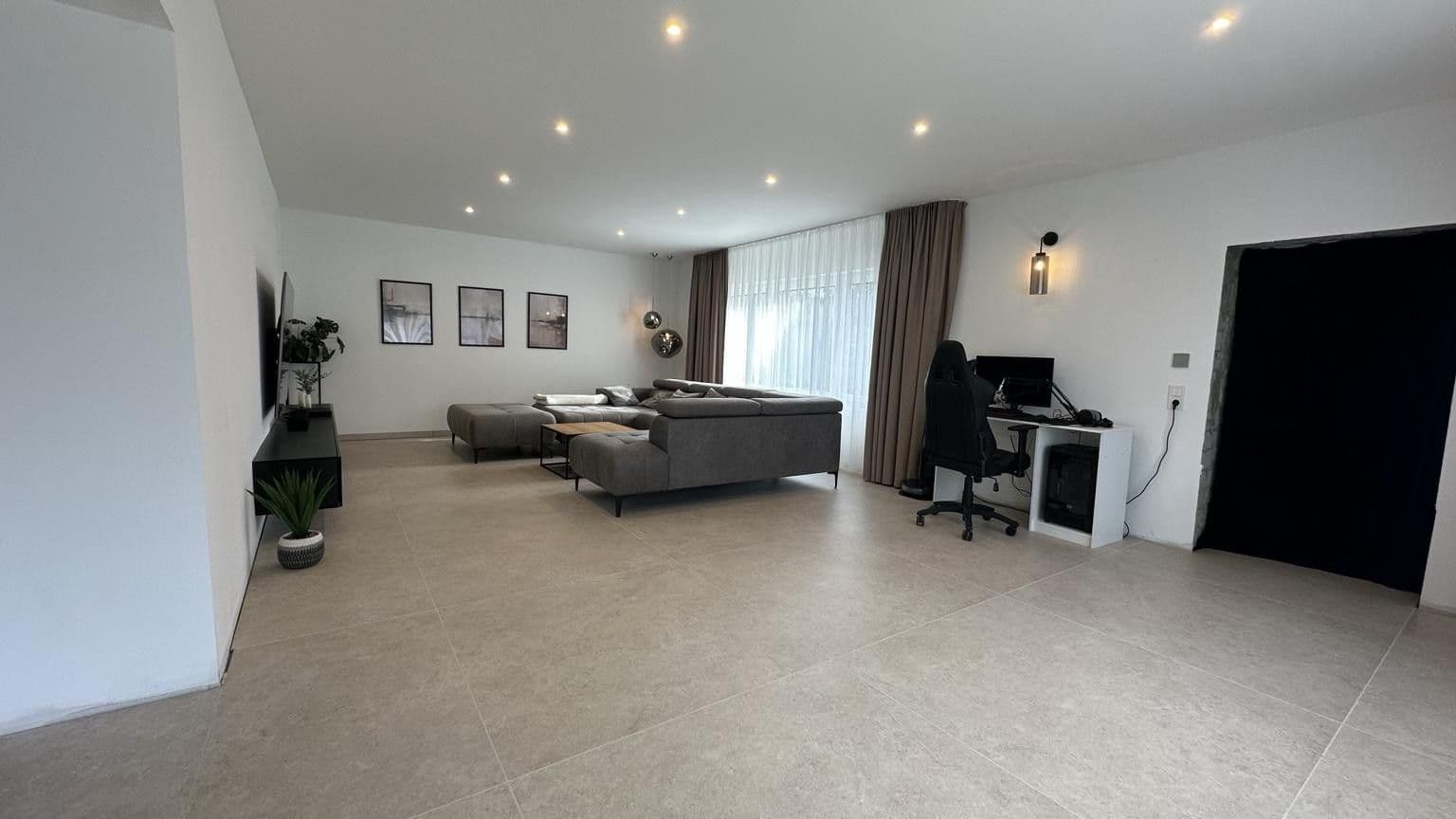 Predaj domu 437 m², pozemek 1.724 m², Hemer, Severné Porýnie - Westfálsko Predaj domu 437 m², pozemek 1.724 m², Hemer, Severné Porýnie - Westfálsko