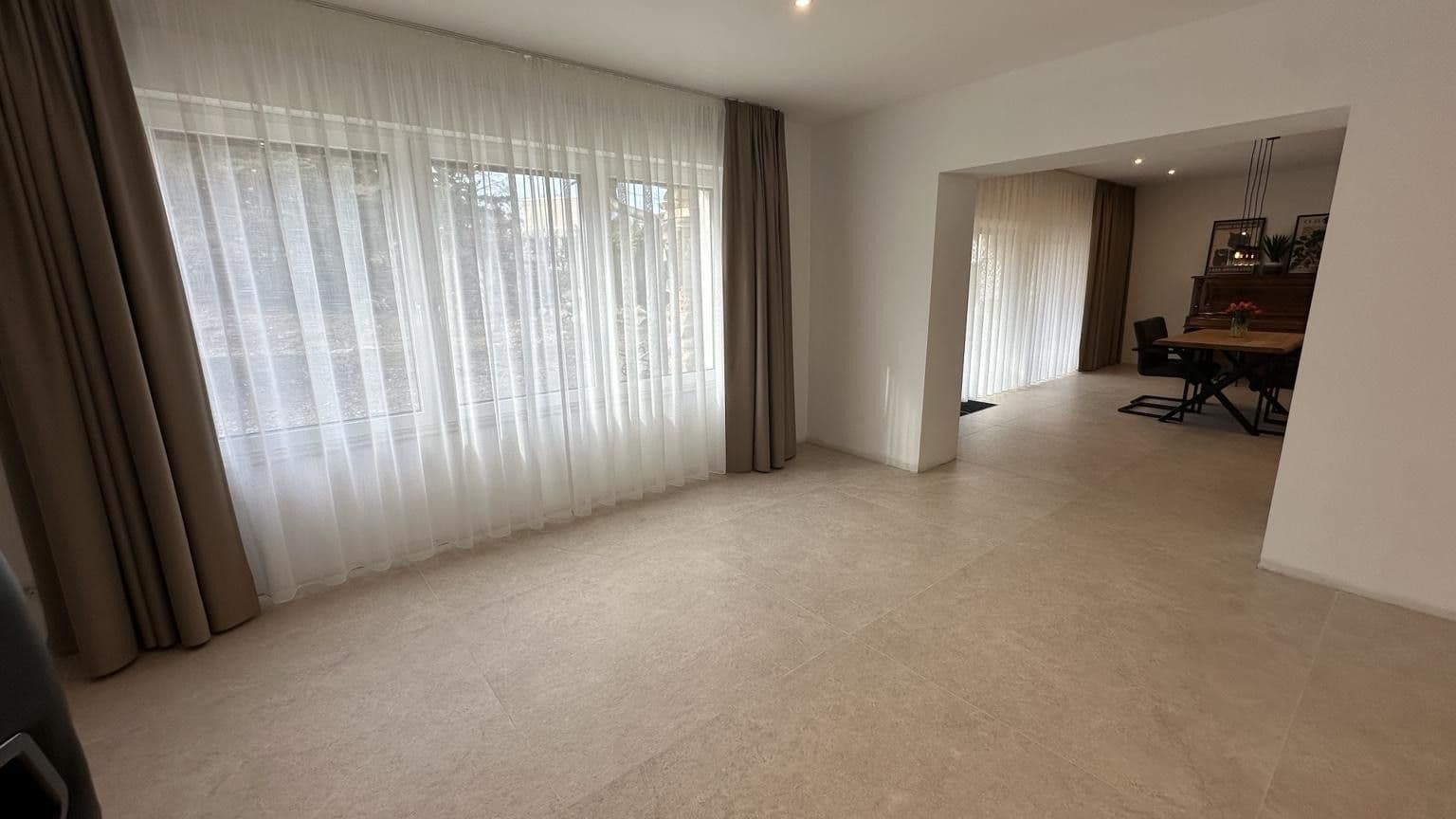 Predaj domu 437 m², pozemek 1.724 m², Hemer, Severné Porýnie - Westfálsko Predaj domu 437 m², pozemek 1.724 m², Hemer, Severné Porýnie - Westfálsko