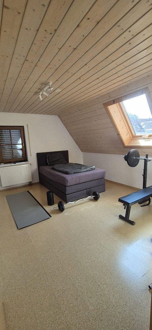 Prenájom domu 160 m², pozemek 326 m², Rottenburg am Neckar, Bádensko-Wurttembersko Prenájom domu 160 m², pozemek 326 m², Rottenburg am Neckar, Bádensko-Wurttembersko