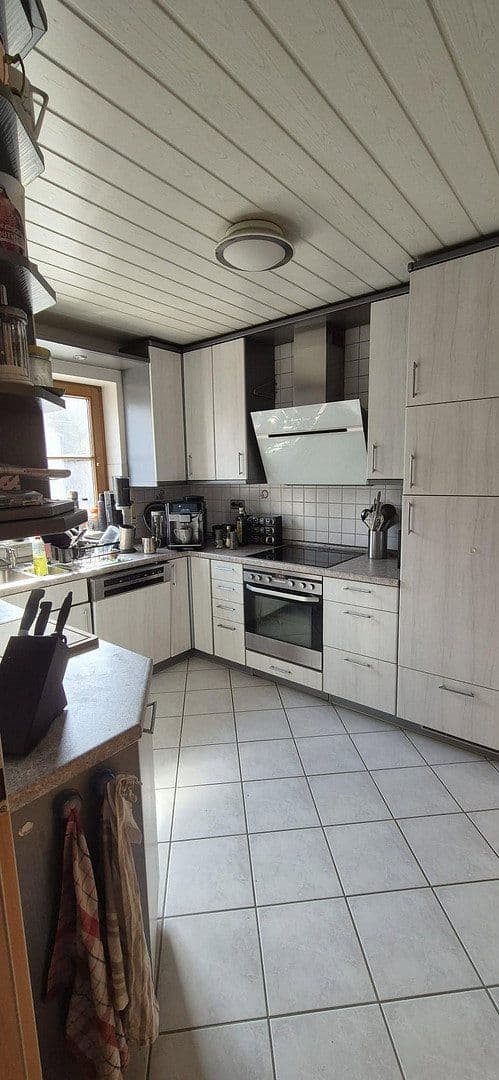 Prenájom domu 160 m², pozemek 326 m², Rottenburg am Neckar, Bádensko-Wurttembersko Prenájom domu 160 m², pozemek 326 m², Rottenburg am Neckar, Bádensko-Wurttembersko