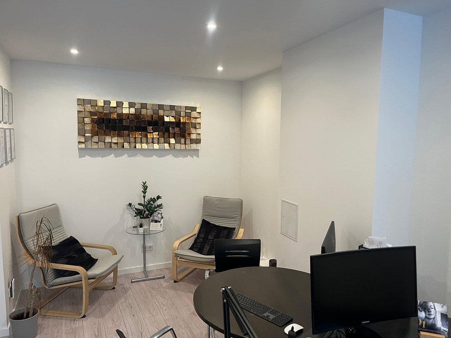 Prenájom kancelárie 277 m², Karl-Liebknecht-Straße 1a, Leipzig, Sasko Prenájom kancelárie 277 m², Karl-Liebknecht-Straße 1a, Leipzig, Sasko