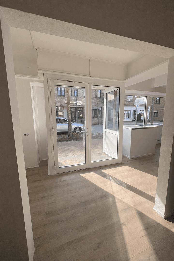 Prenájom nebytového priestoru 68 m², Sonsbeck, Severné Porýnie - Westfálsko Prenájom nebytového priestoru 68 m², Sonsbeck, Severné Porýnie - Westfálsko